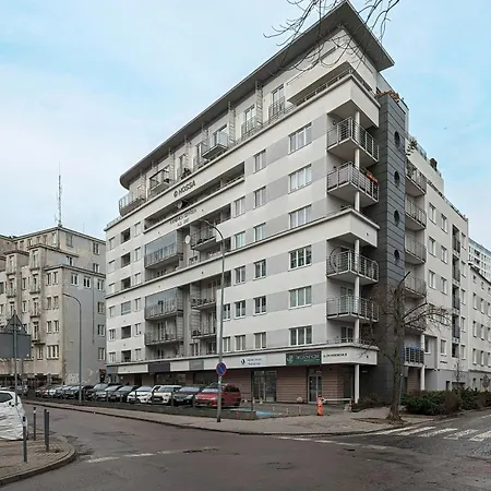 Luksusowy Apartament Z 3 Sypialniami I Parkingiem W Centrum Gdyni By Renters *