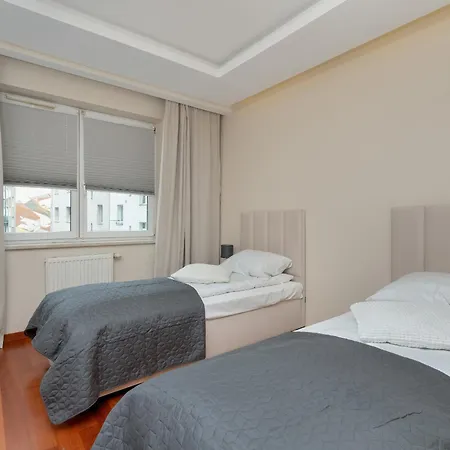 Luksusowy Apartament Z 3 Sypialniami I Parkingiem W Centrum Gdyni By Renters * Gdynia