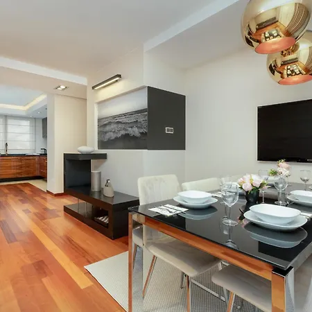Luksusowy Apartament Z 3 Sypialniami I Parkingiem W Centrum Gdyni By Renters