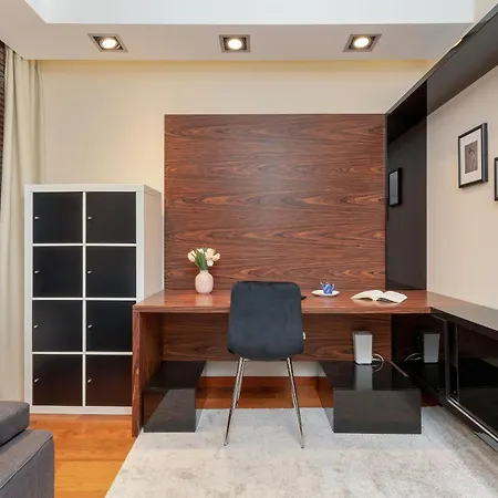Luksusowy Apartament Z 3 Sypialniami I Parkingiem W Centrum Gdyni By Renters Gdynia